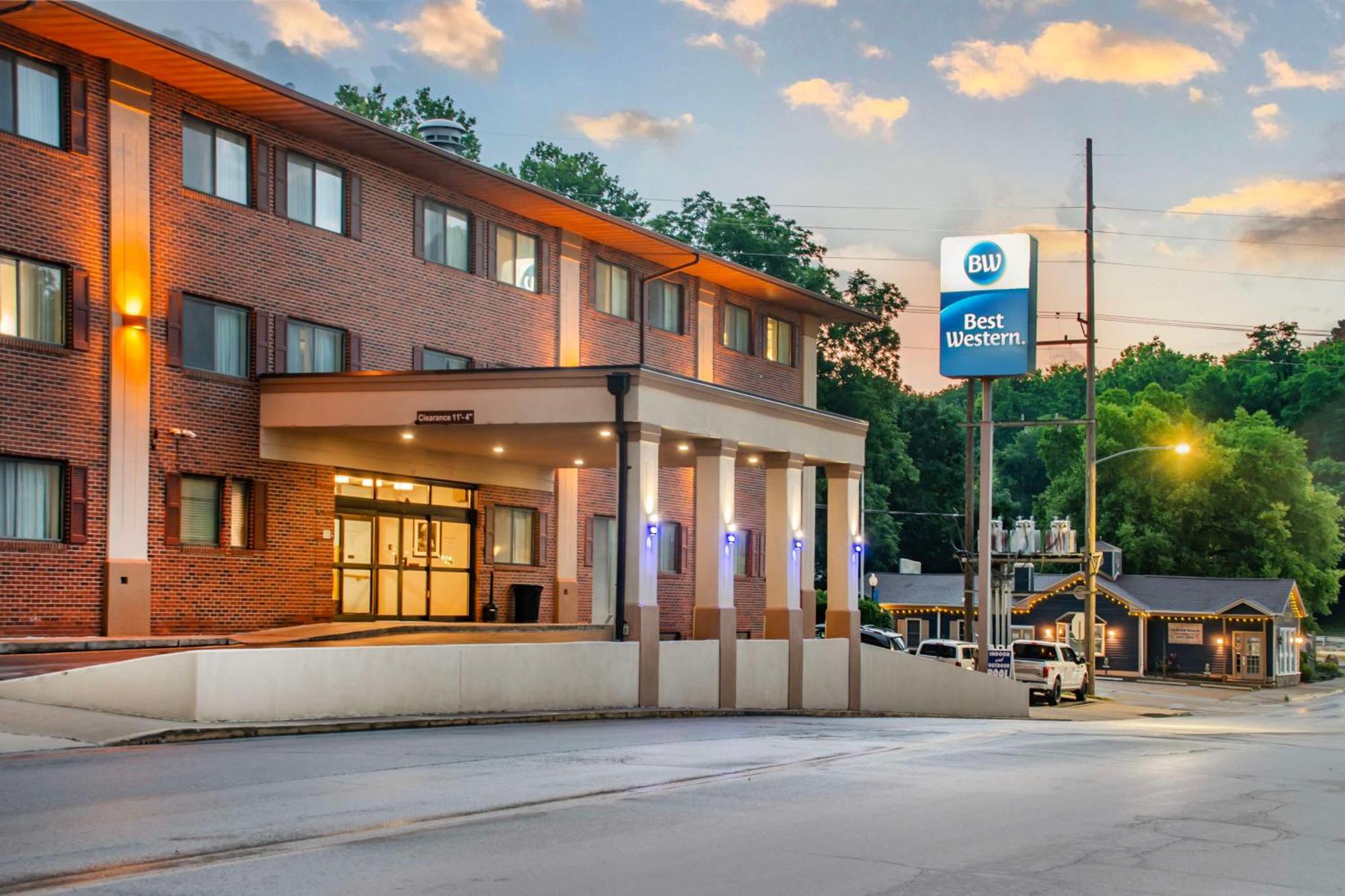 Best Western On The River Hannibal Exterior photo