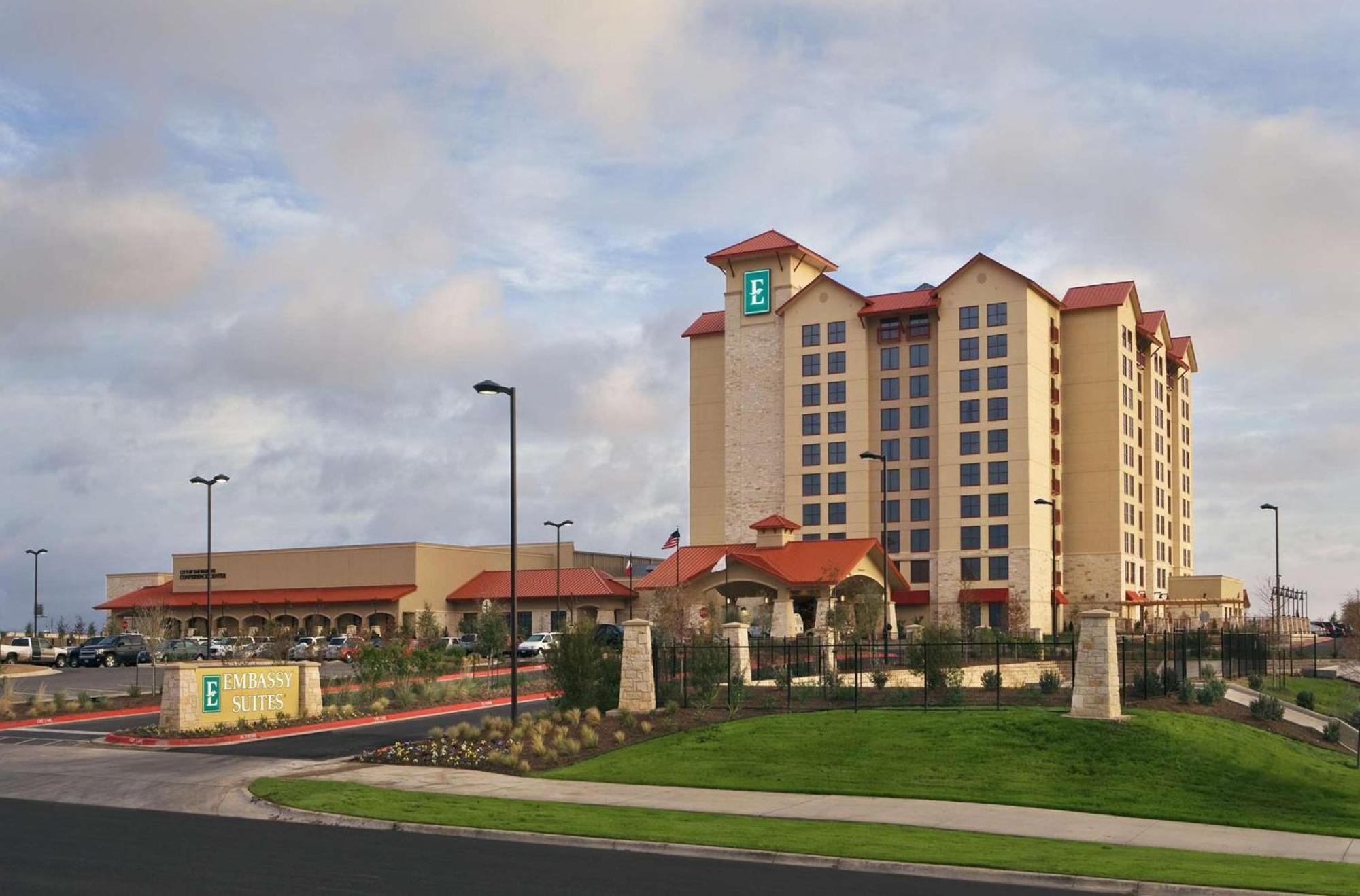 Embassy Suites By Hilton San Marcos Hotel Conference Center Exterior photo