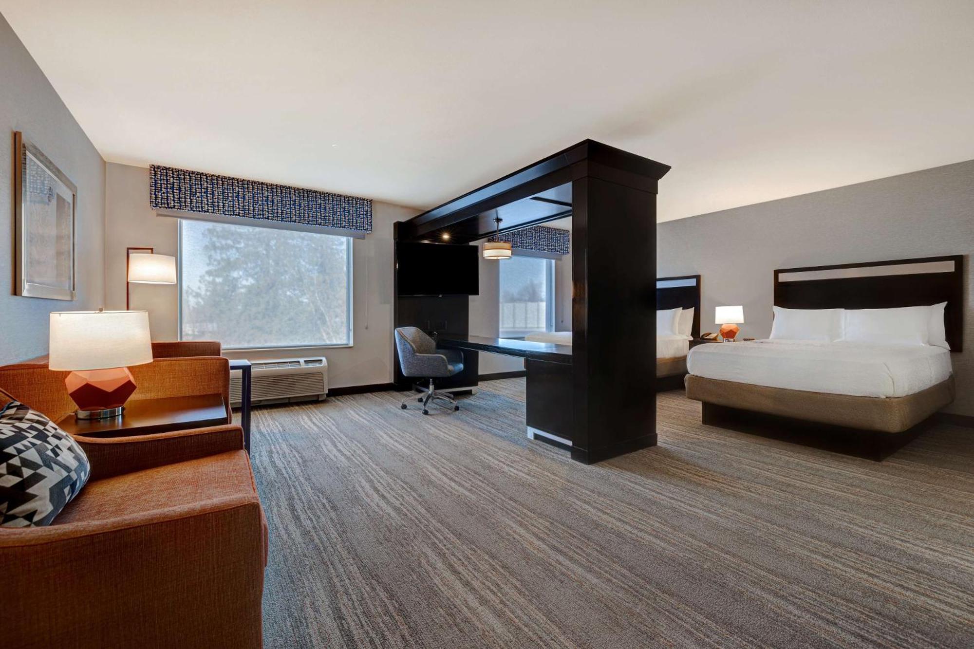 Hampton Inn & Suites Seattle/Federal Way Exterior photo