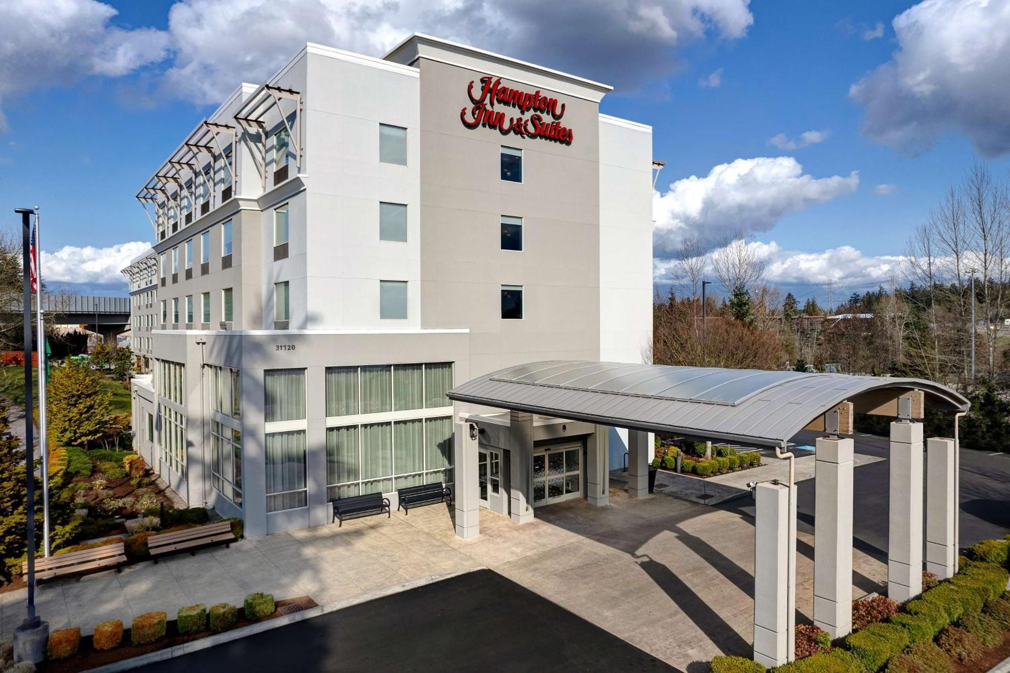 Hampton Inn & Suites Seattle/Federal Way Exterior photo