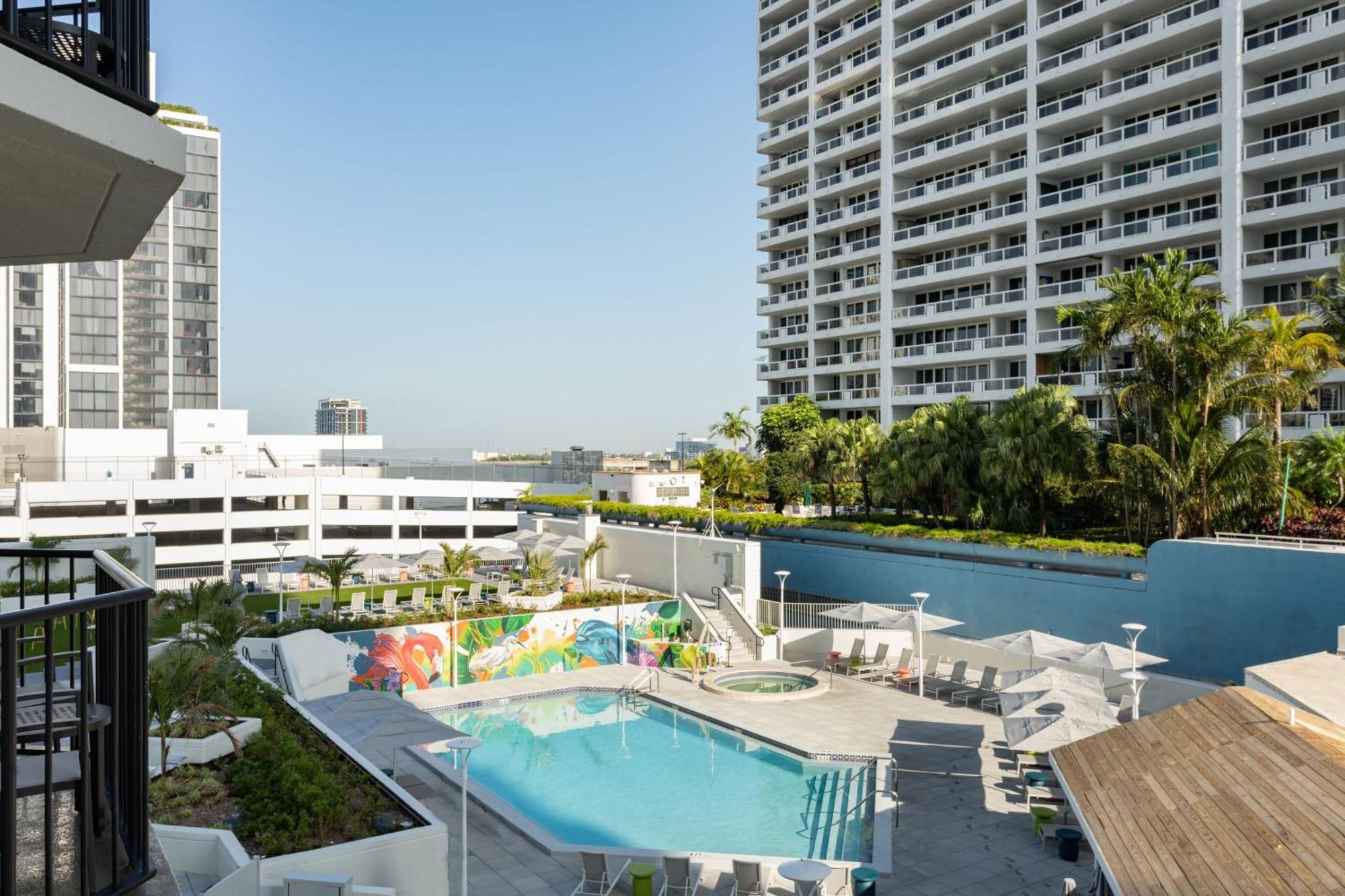 Miami Marriott Biscayne Bay Hotel Exterior photo