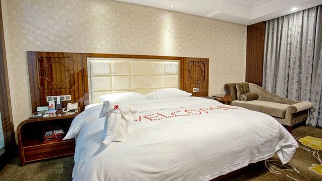 Yulin Hotel Room photo