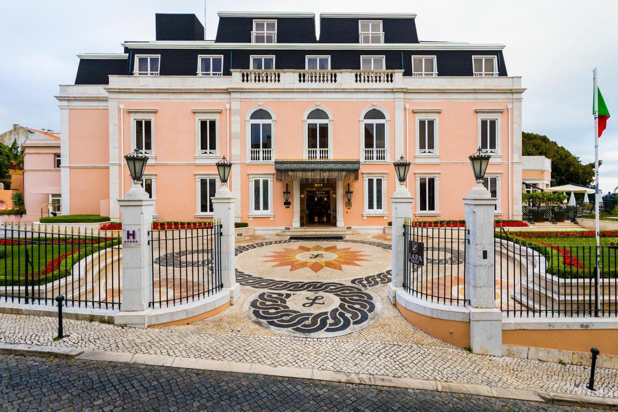 Olissippo Lapa Palace - The Leading Hotels Of The World Lisbon Exterior photo