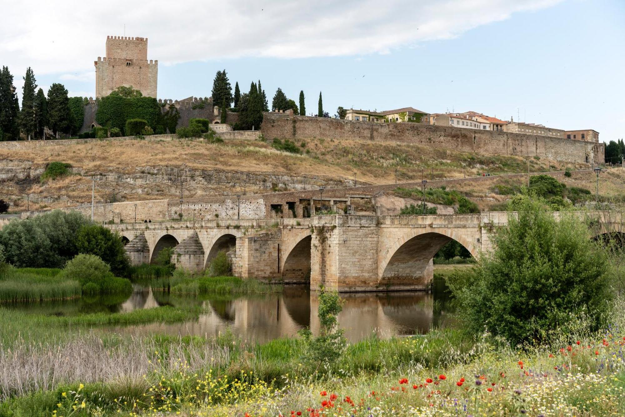 Parador De Ciudad Rodrigo Exterior photo