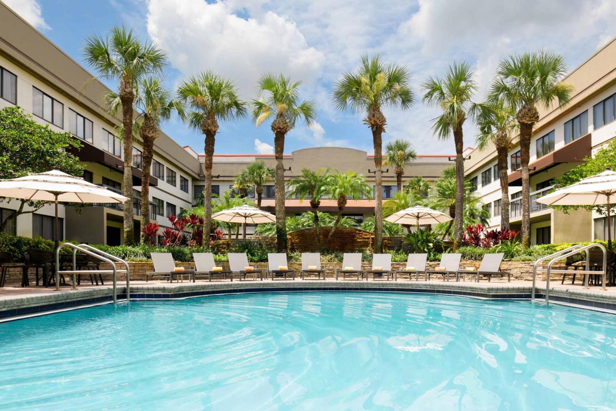 Sheraton Suites Orlando Airport Hotel Exterior photo