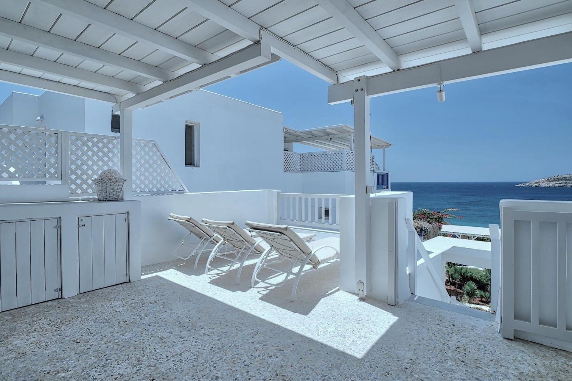 Blue Dolphin Antiparos Villas And Suites Agios Georgios  Exterior photo