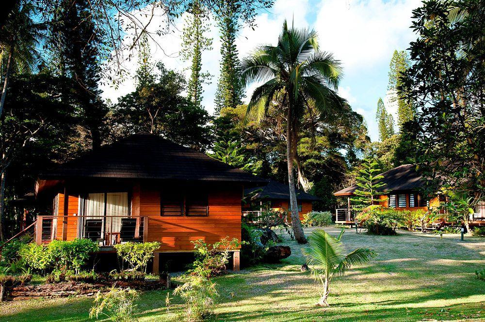 Oure Lodge Beach Resort Kuto Exterior photo