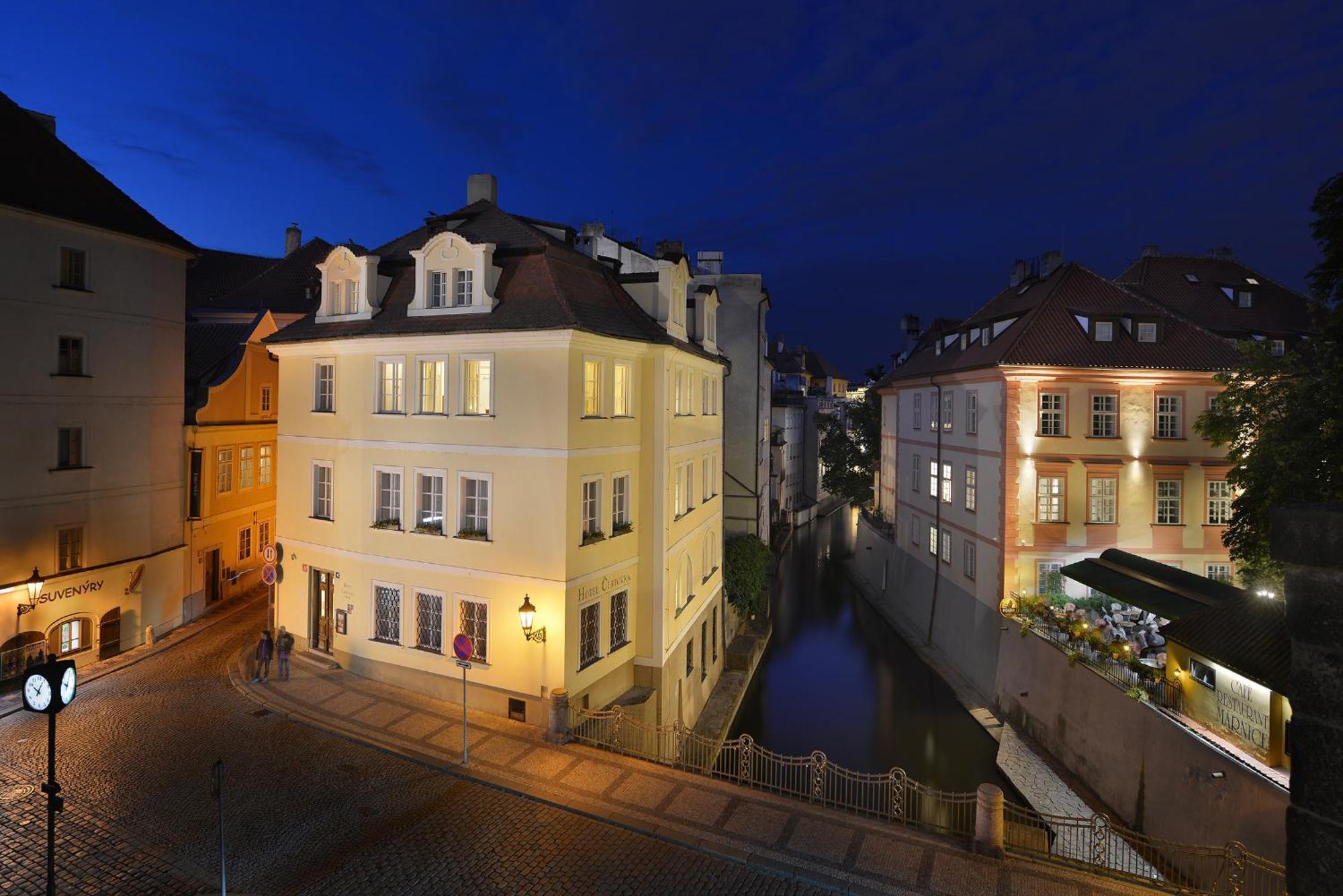 Hotel Certovka Prague Exterior photo