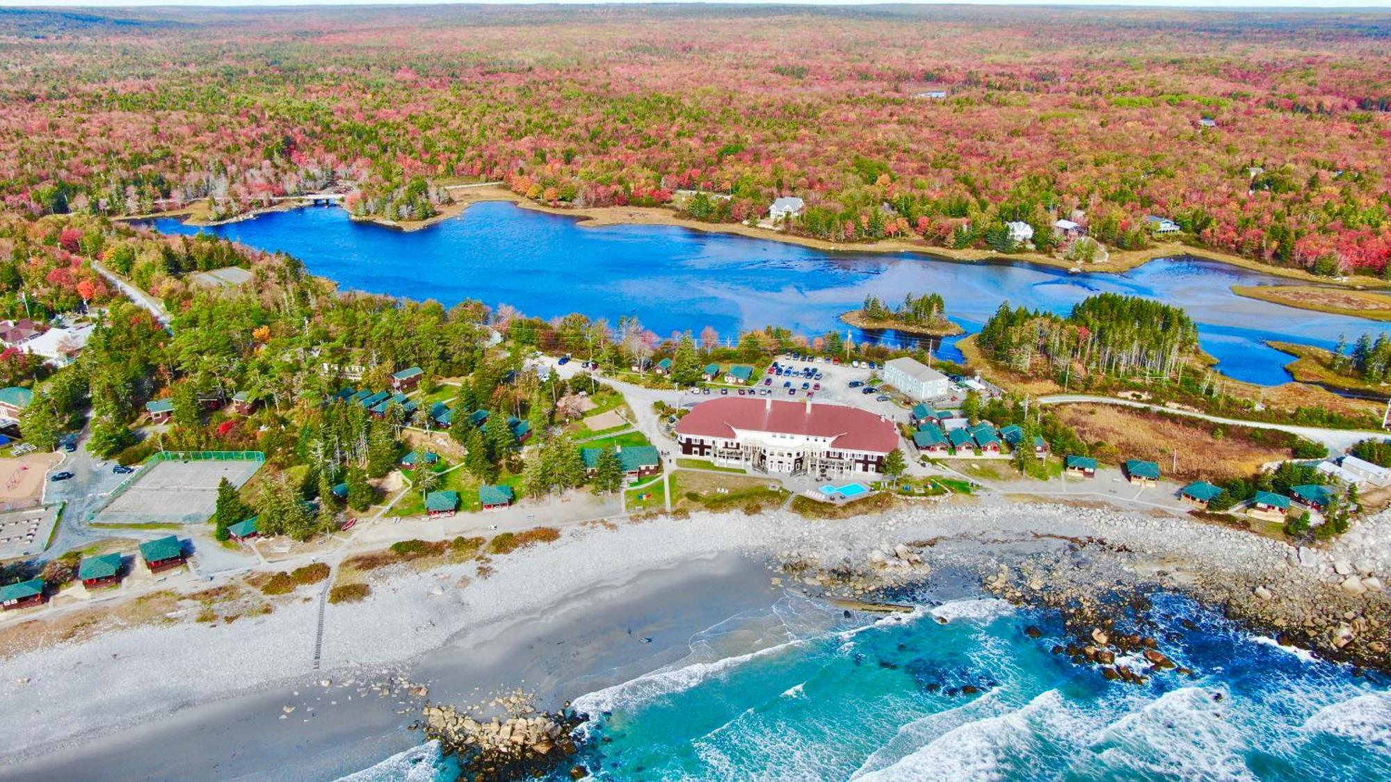 White Point Beach Resort Liverpool Exterior photo