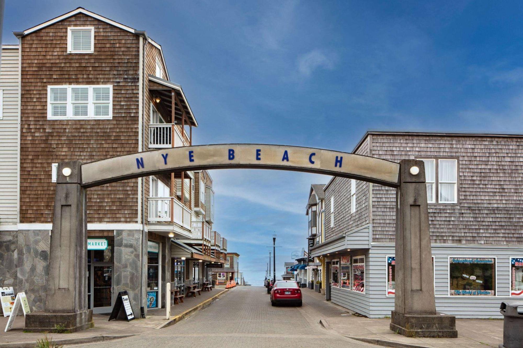 Travelodge By Wyndham Newport Exterior photo