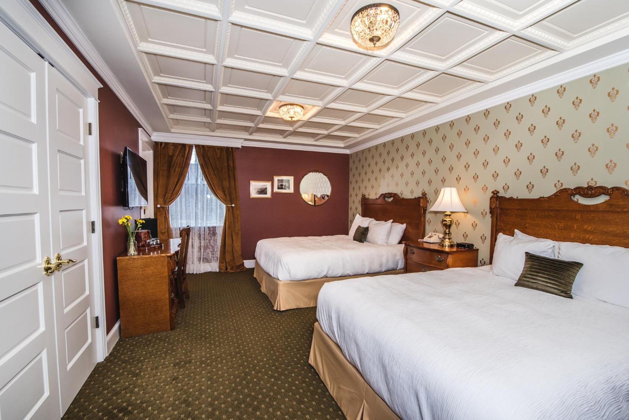 The Pollard Hotel Red Lodge Room photo