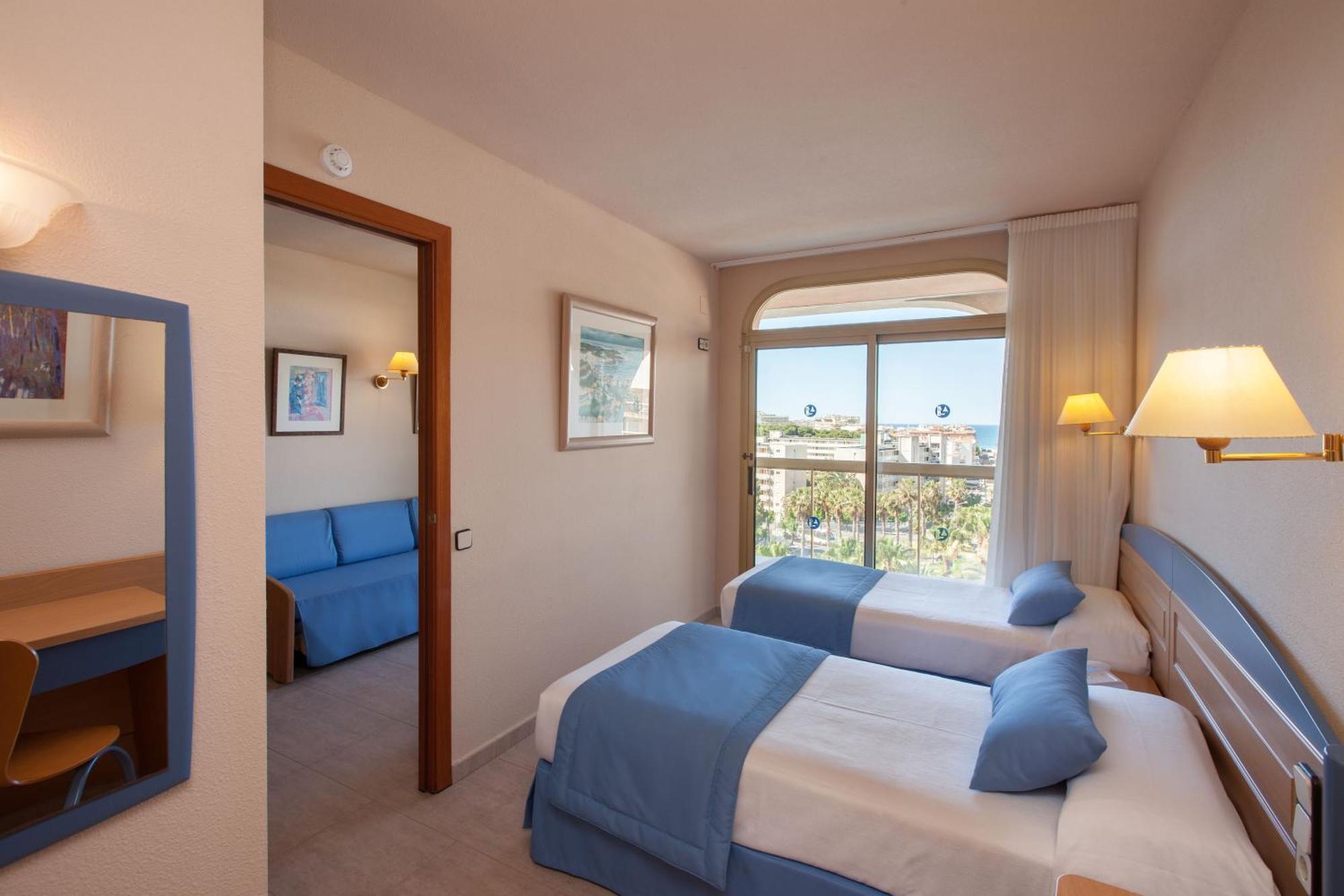 Hotel-Aparthotel Ponient Dorada Palace By Portaventura World Salou Room photo