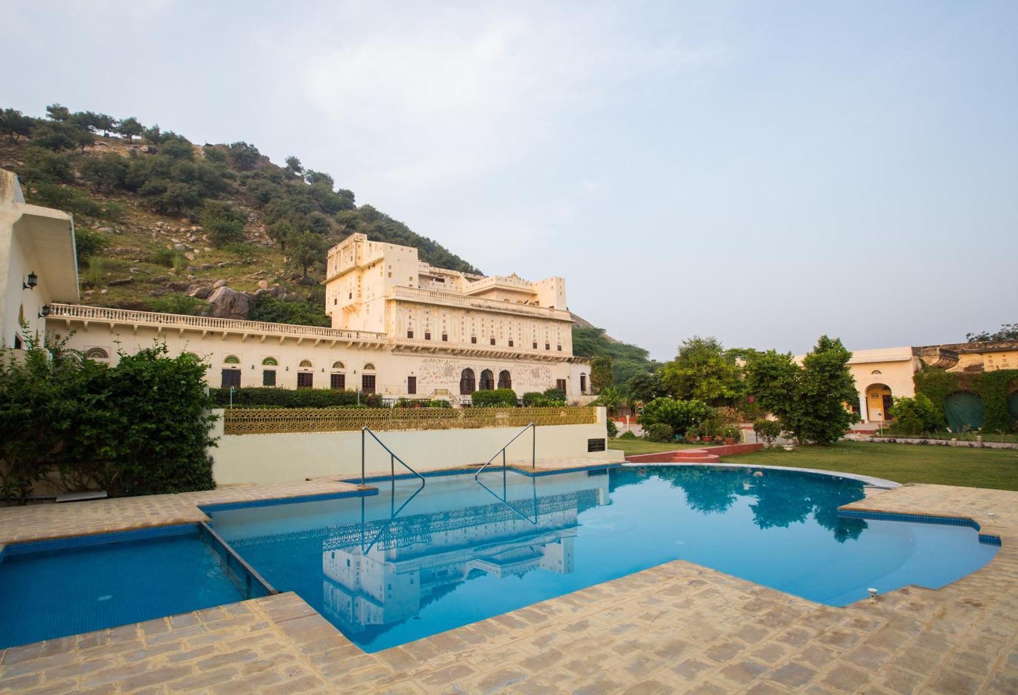 Castle Kalwar Pachar Exterior photo