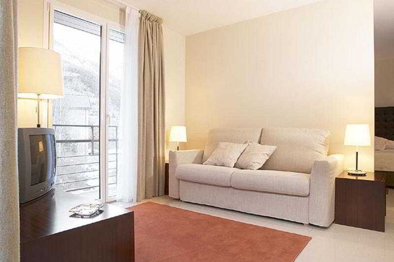 Hotel Mu & Spa La Cortinada Room photo