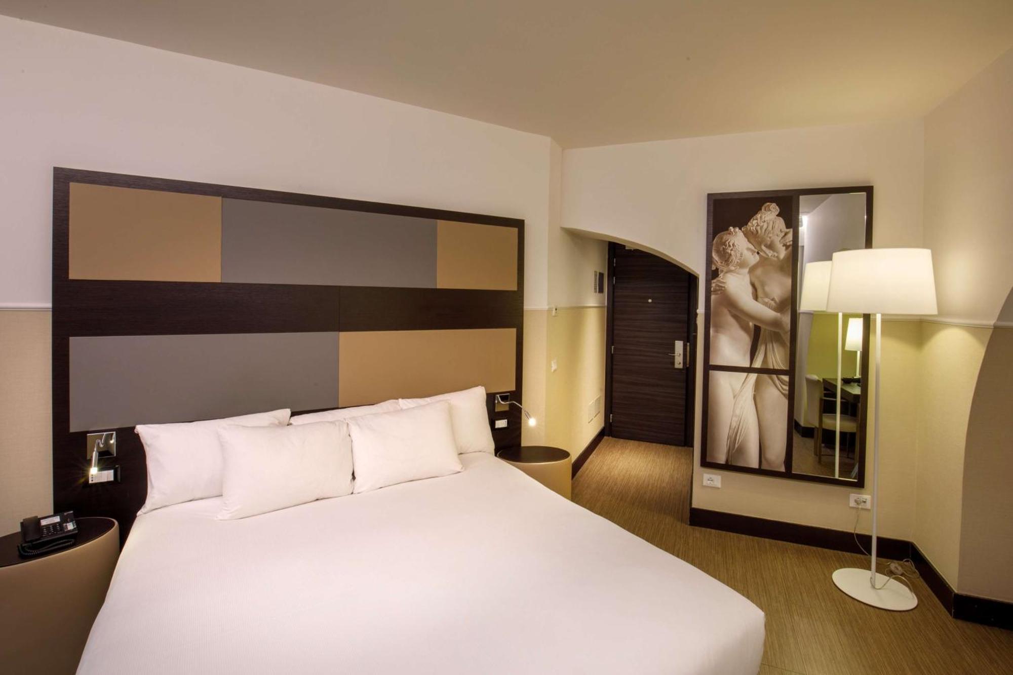 Cosmopolita Hotel Rome, Tapestry Collection By Hilton Exterior photo