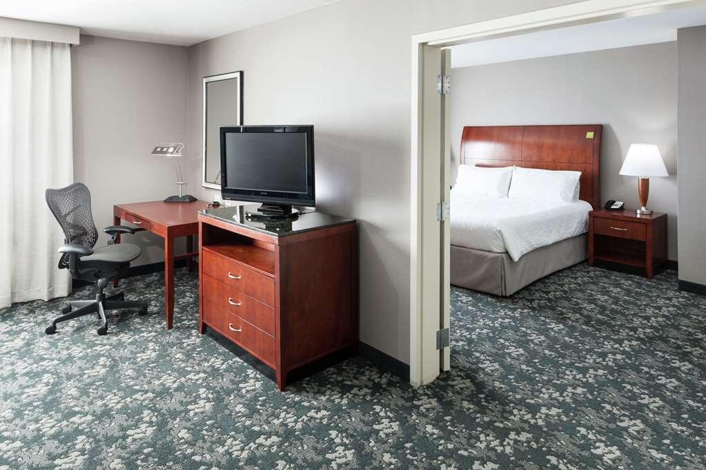 Hilton Garden Inn Naperville/Warrenville Room photo