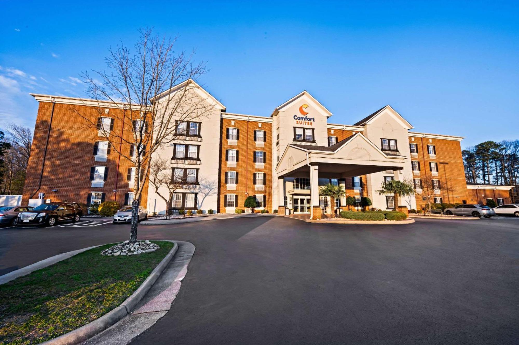 Comfort Suites Newport News Airport Exterior photo