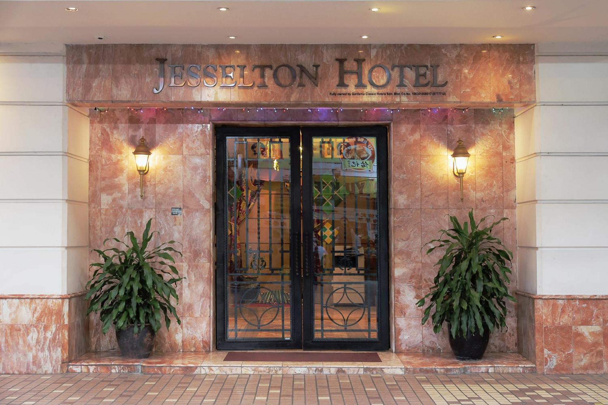 The Jesselton Hotel Kota Kinabalu Exterior photo