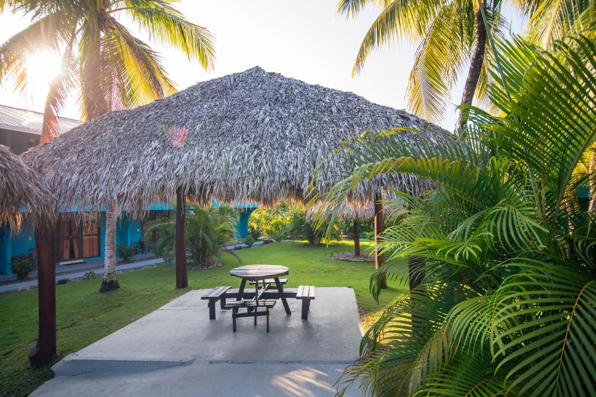 Beach Break Resort Jaco Exterior photo