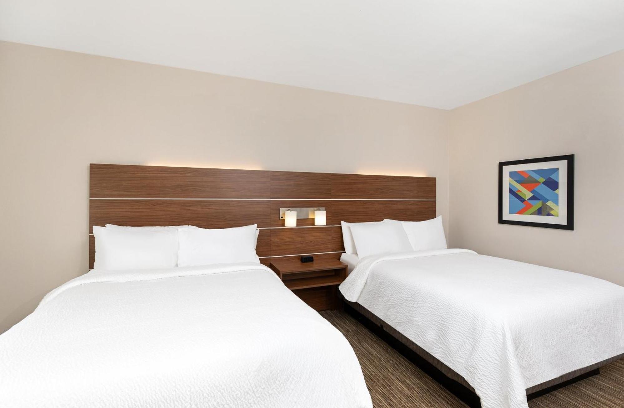 Holiday Inn Express Hotel & Suites Birmingham - Inverness 280, An Ihg Hotel Exterior photo