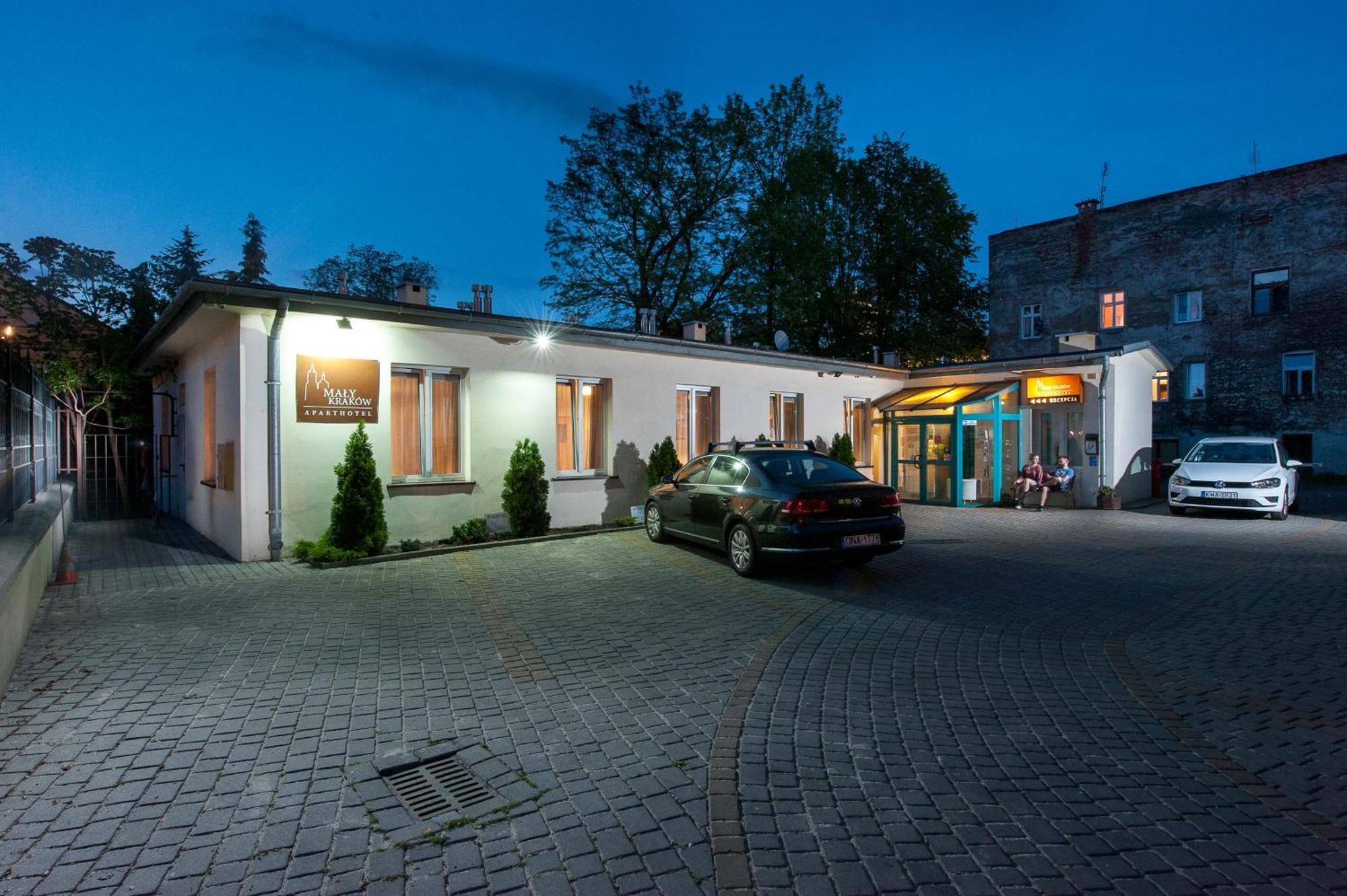 Red Brick Apartments Krakow Exterior photo