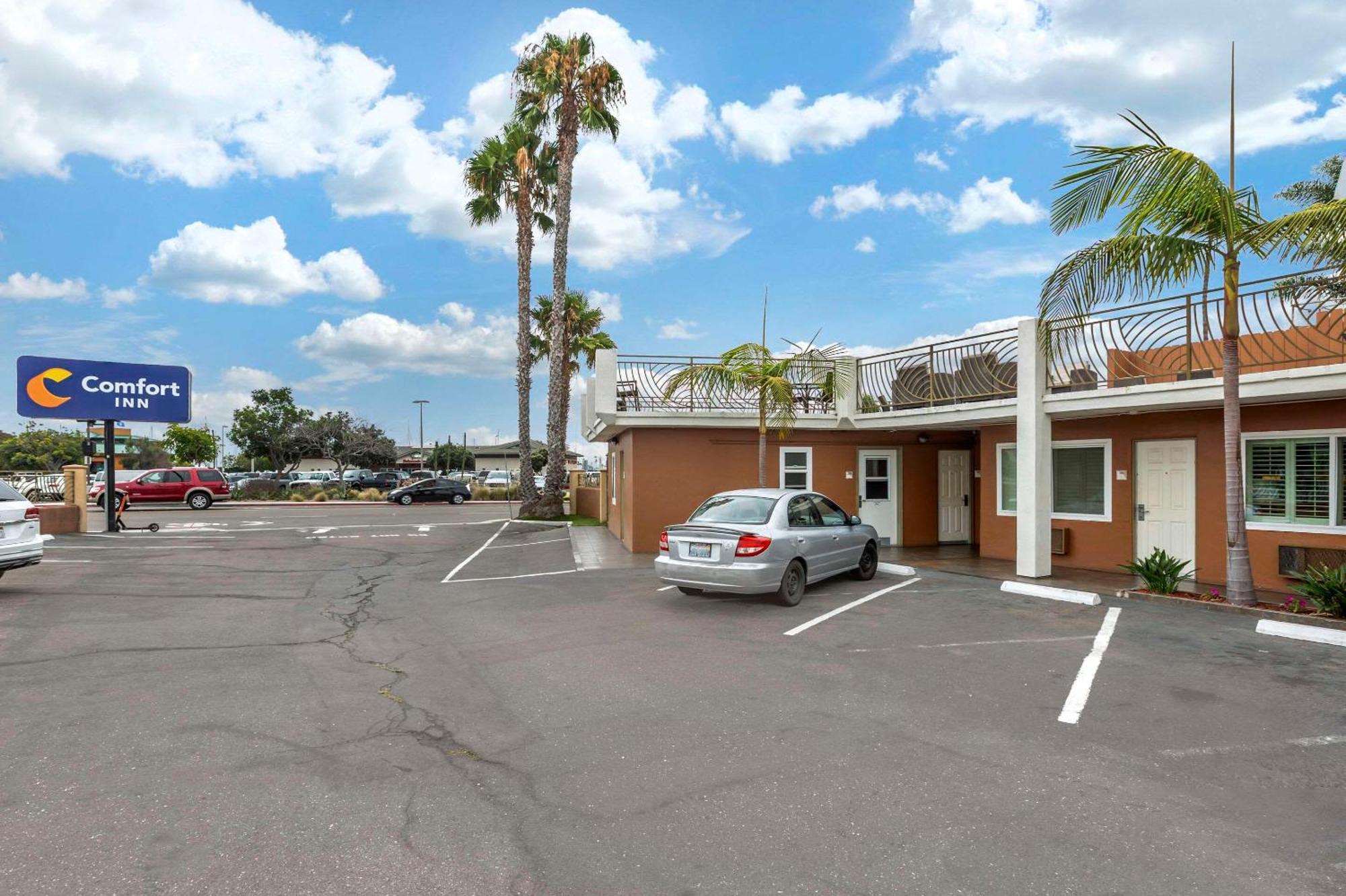 Comfort Inn San Diego Airport At The Harbor Exterior photo