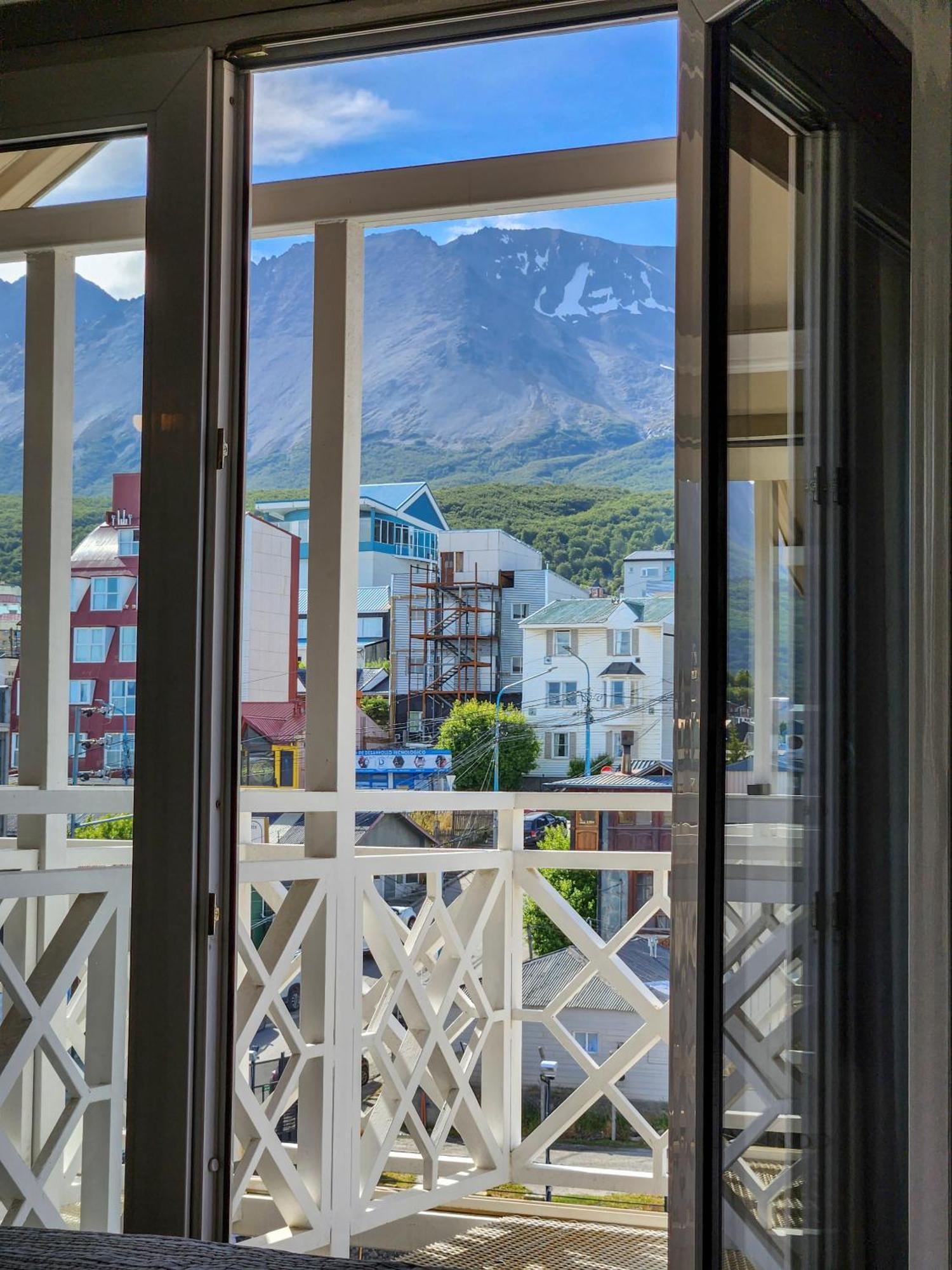 Lennox Ushuaia Hotel Exterior photo