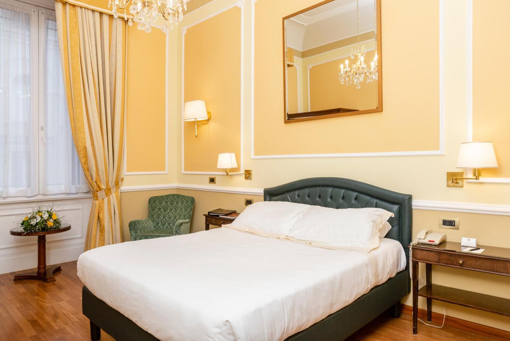 Hotel Bristol Palace Genoa Room photo