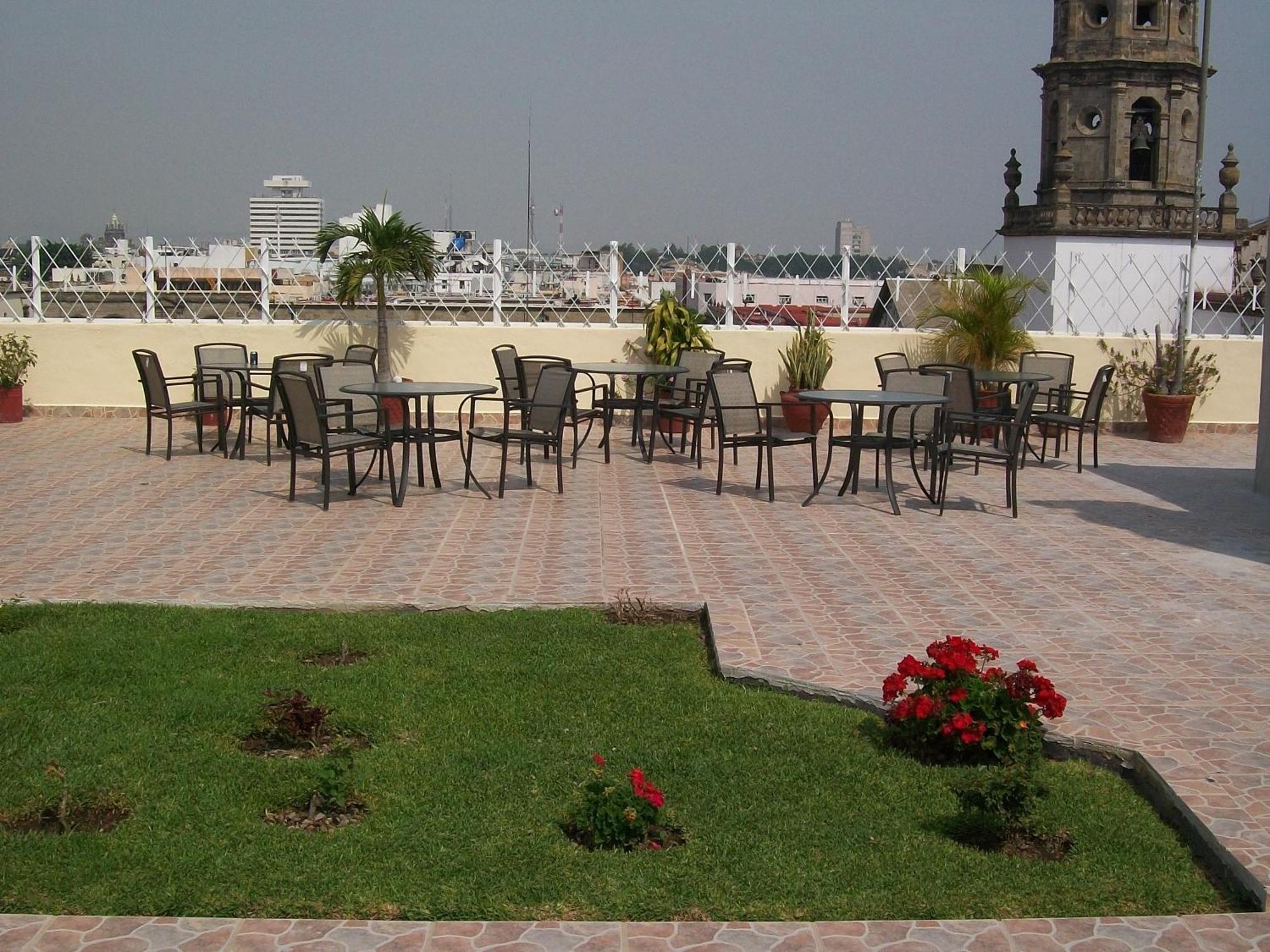 Roma Guadalajara In Downtown Hotel Exterior photo