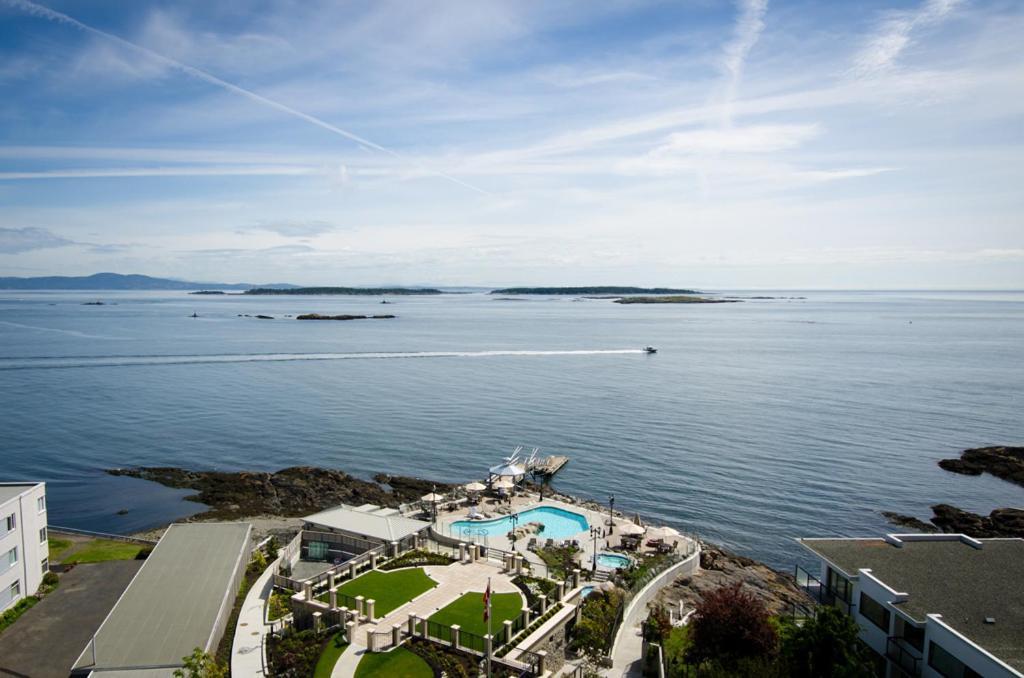 Oak Bay Beach Hotel (Adults Only) Victoria Exterior photo
