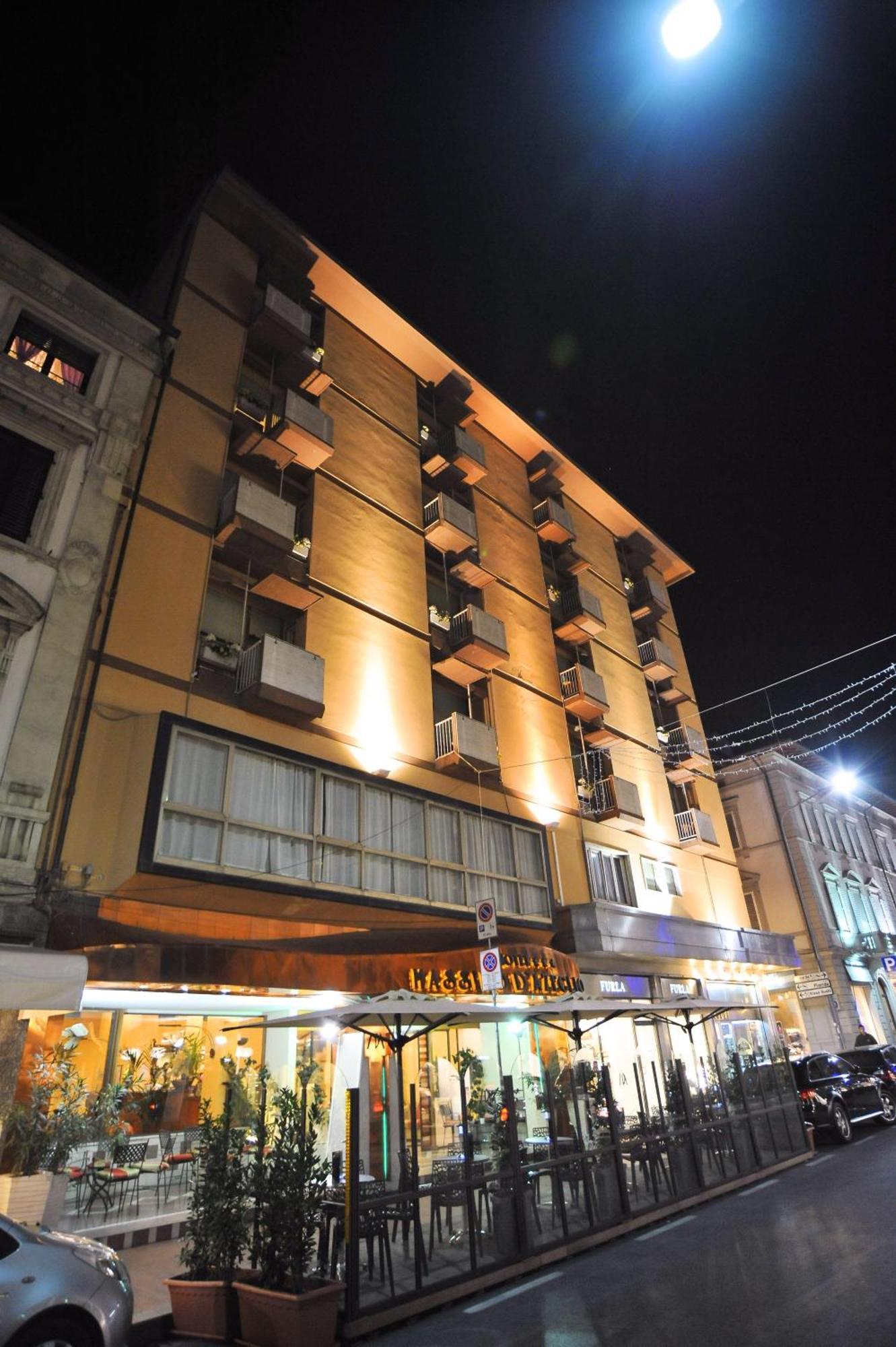 Hotel Massimo D'Azeglio Montecatini Terme Exterior photo