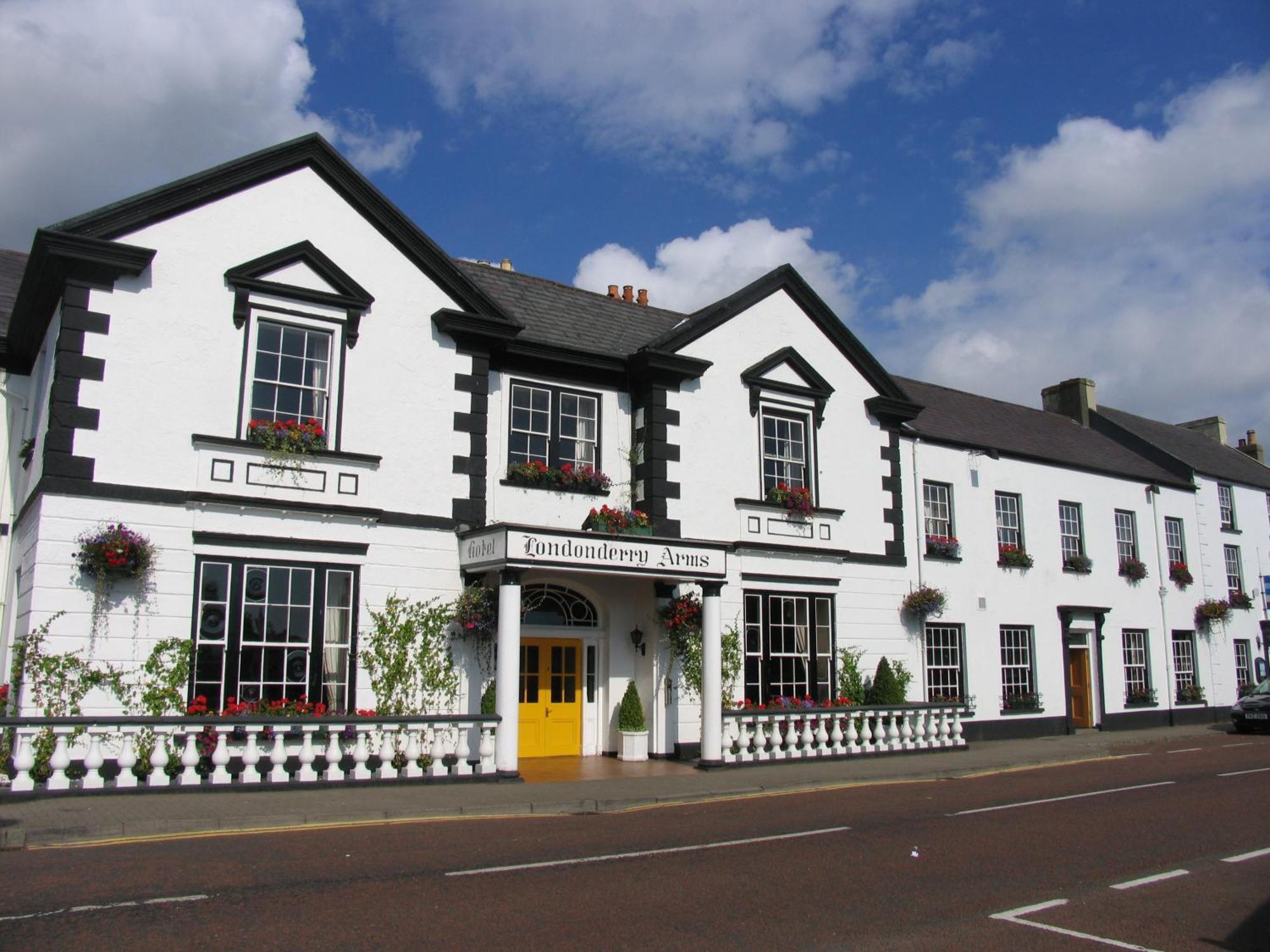 Londonderry Arms Hotel Carnlough Exterior photo