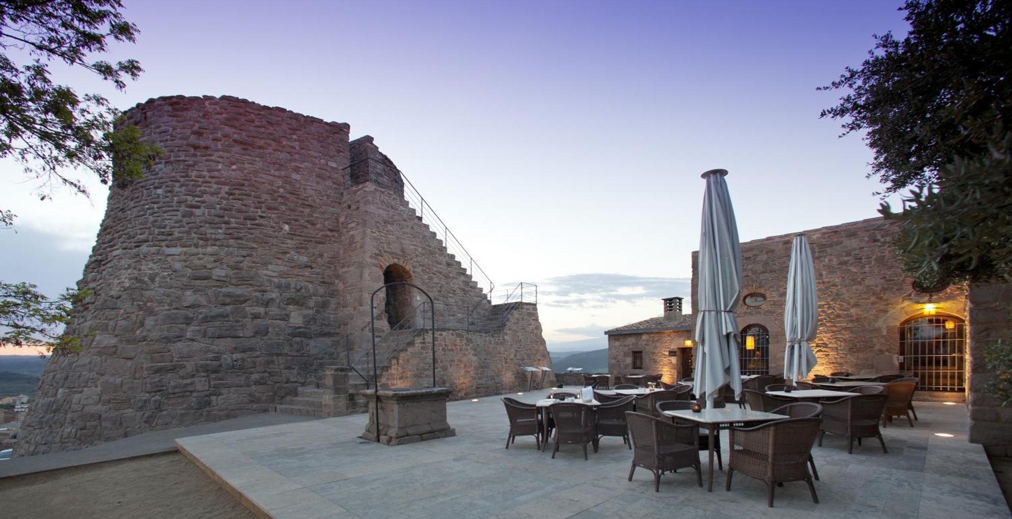 Parador De Cardona Exterior photo