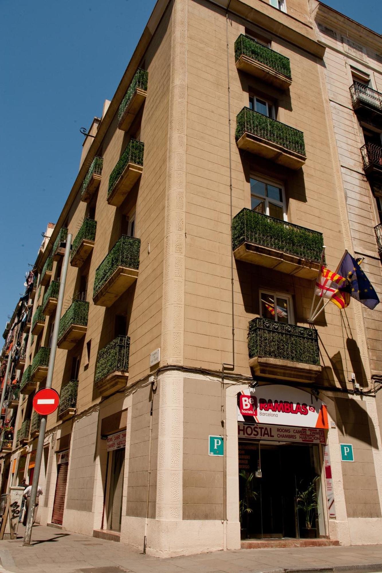 Be Ramblas Guest House Barcelona Exterior photo