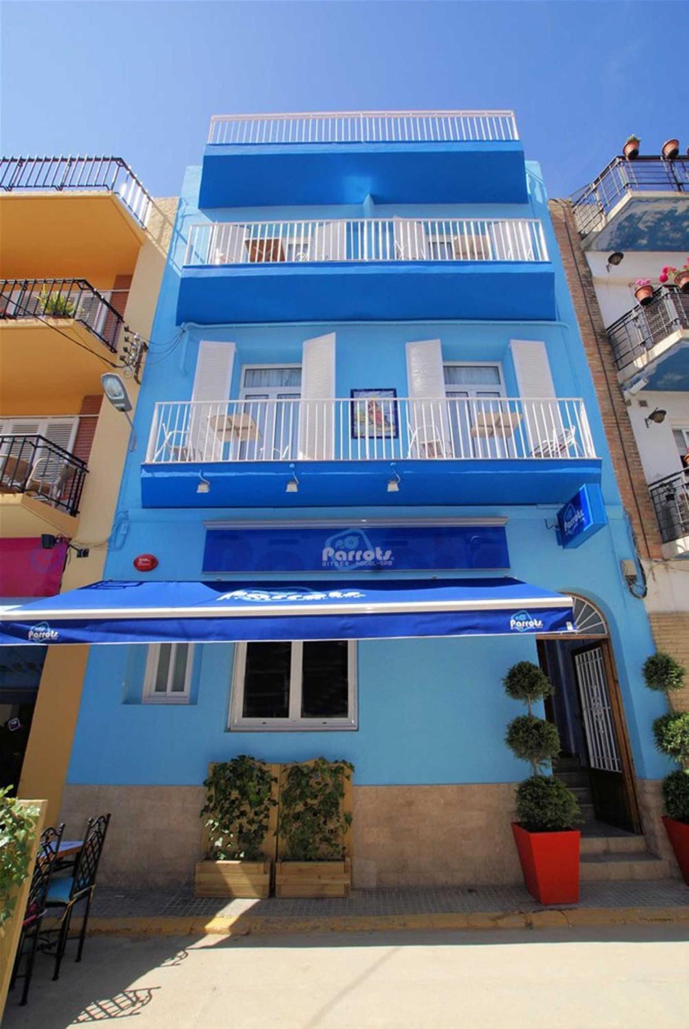 Parrots Sitges Hotel Exterior photo