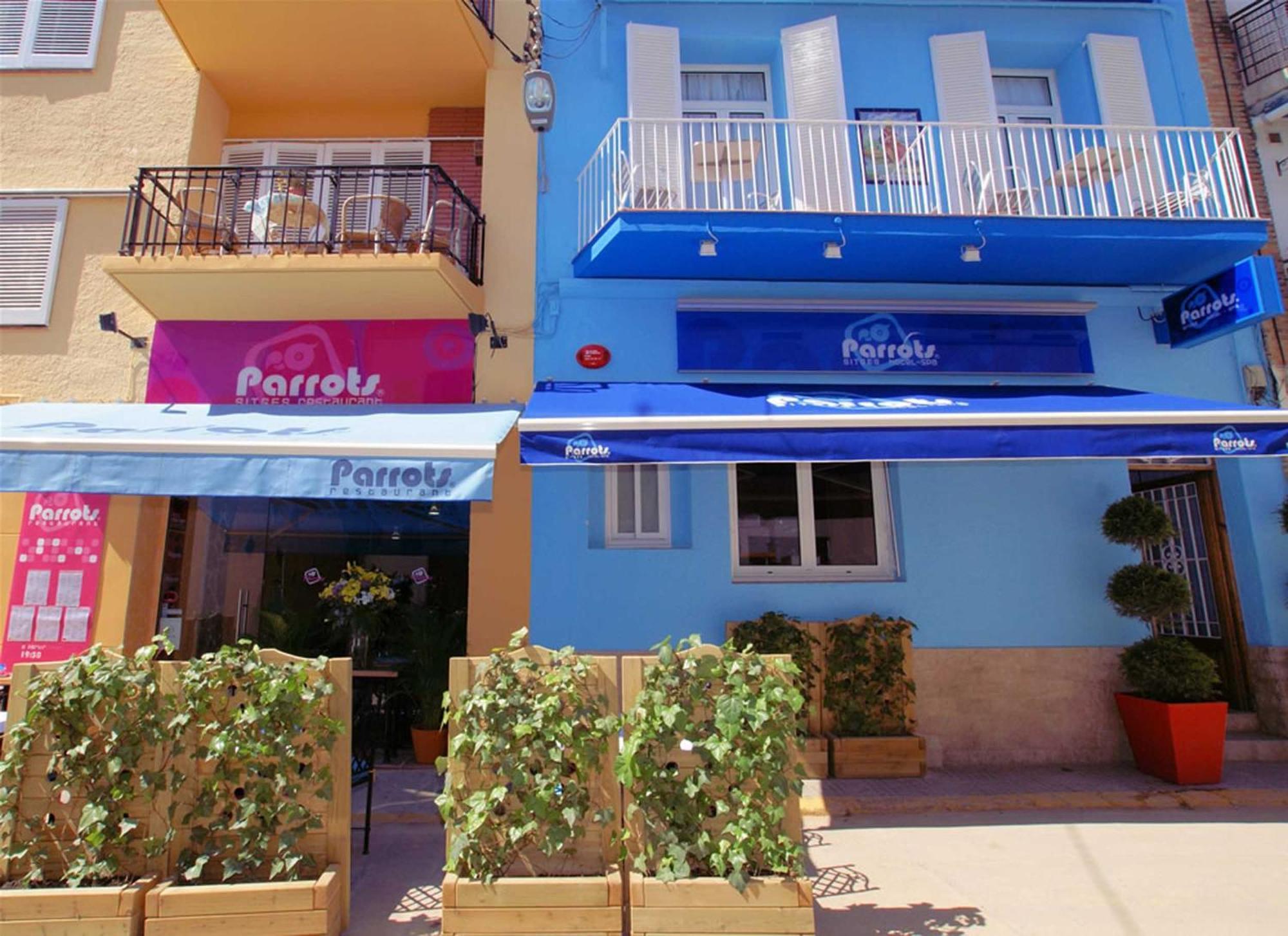 Parrots Sitges Hotel Exterior photo