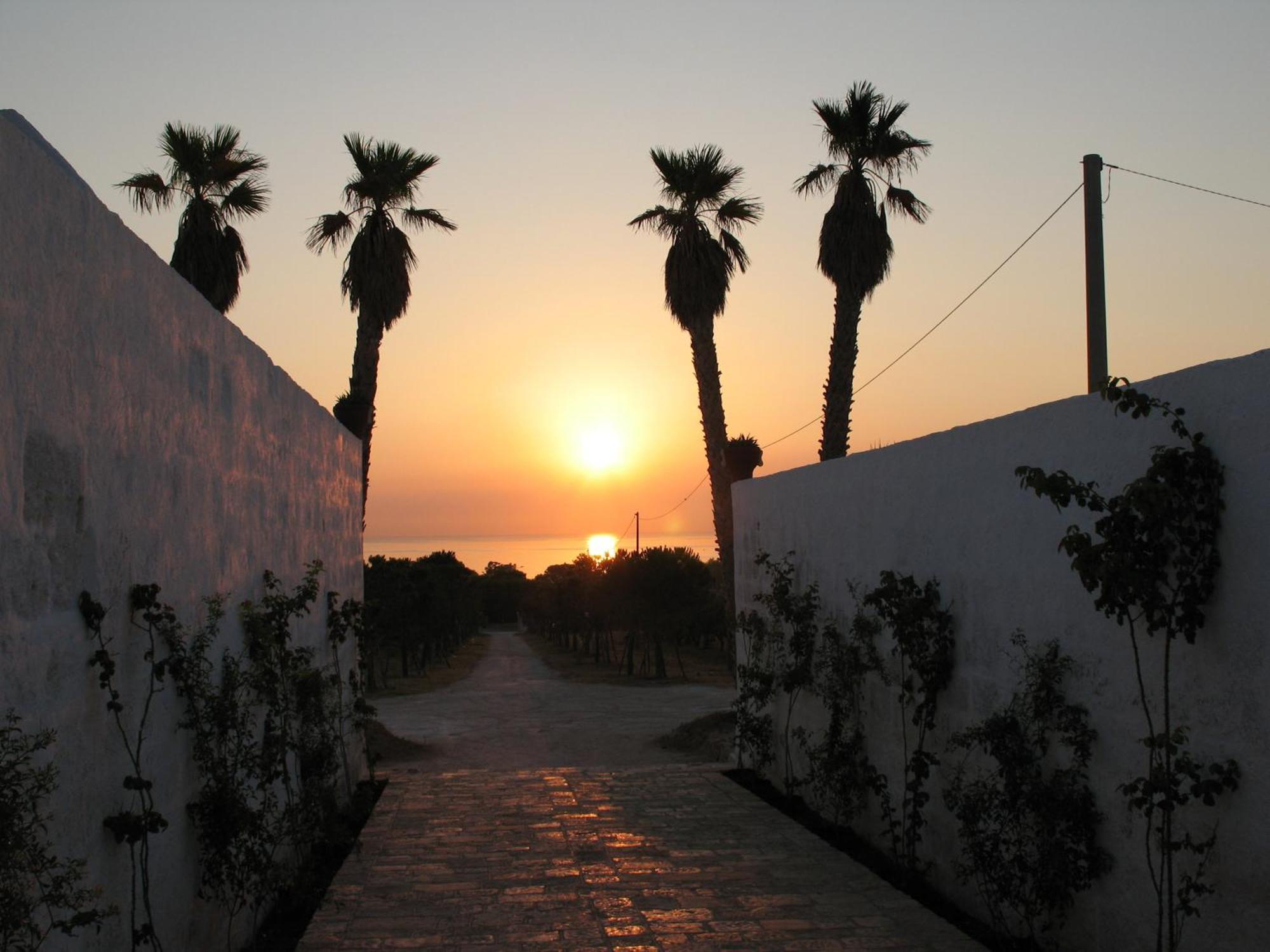 Hotel Masseria Fortificata Donnaloia Monopoli Exterior photo