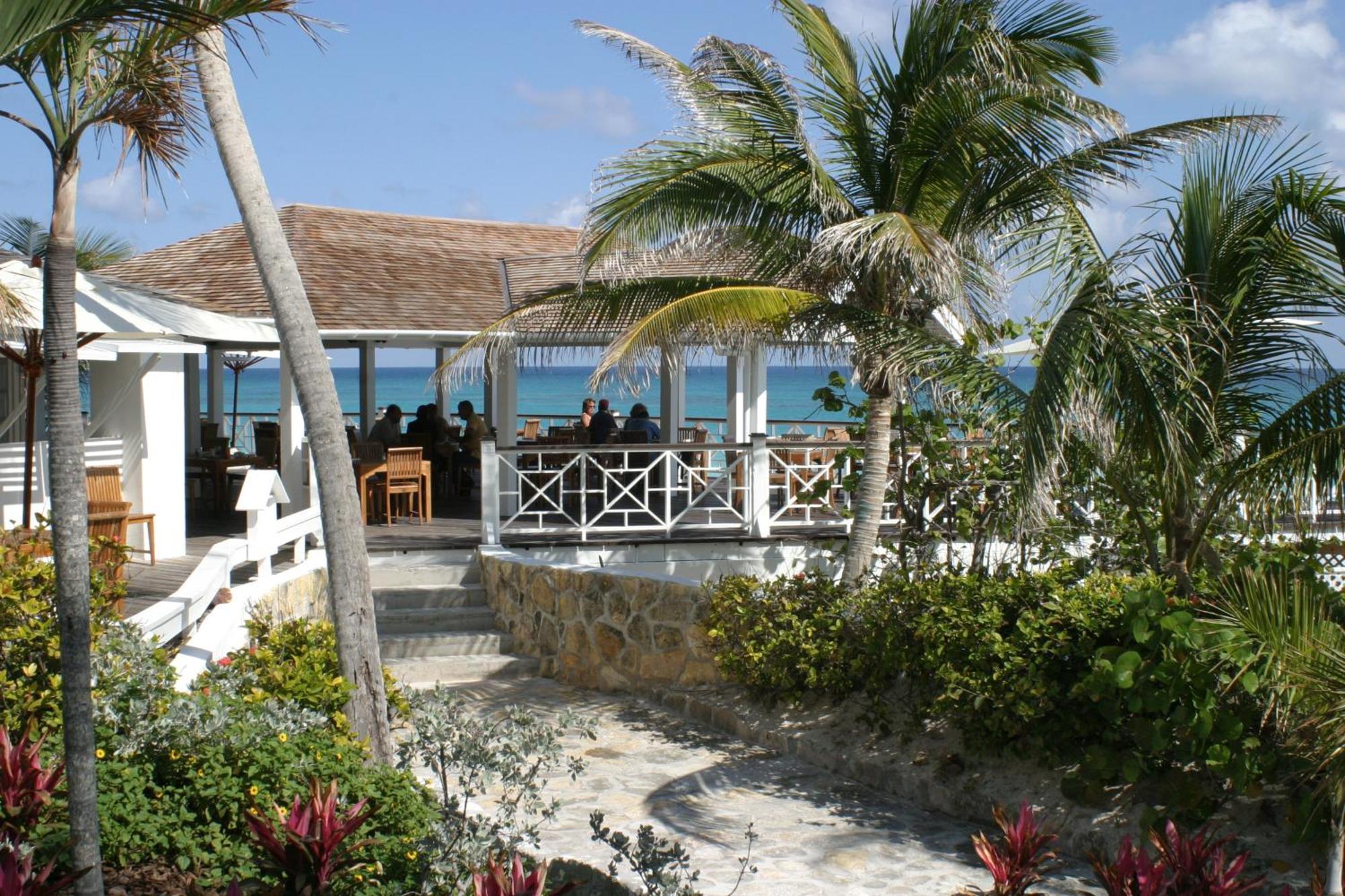 Coral Sands Hotel Dunmore Town Exterior photo