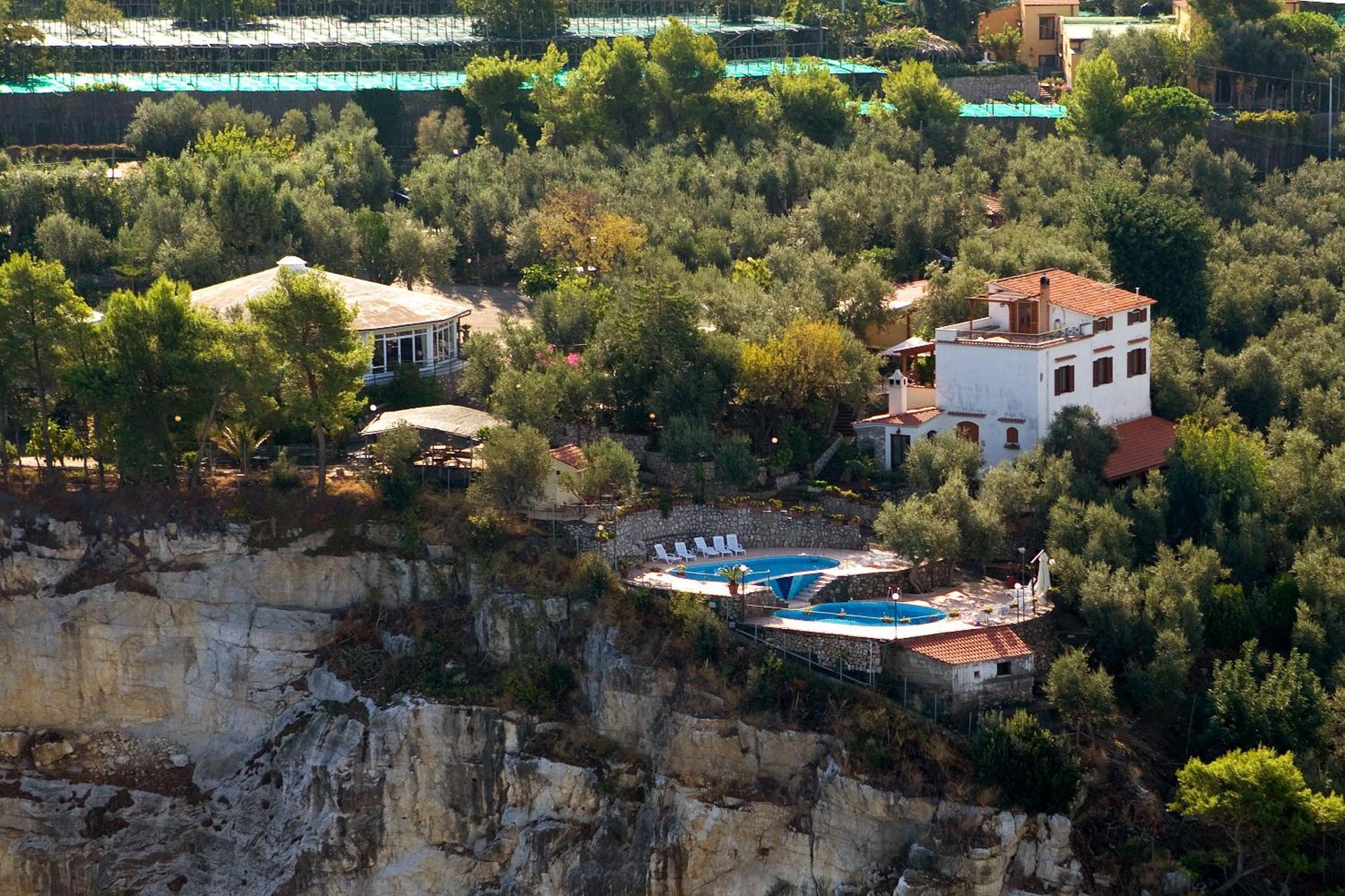 Villaggio Villa Lubrense Sorrento Exterior photo