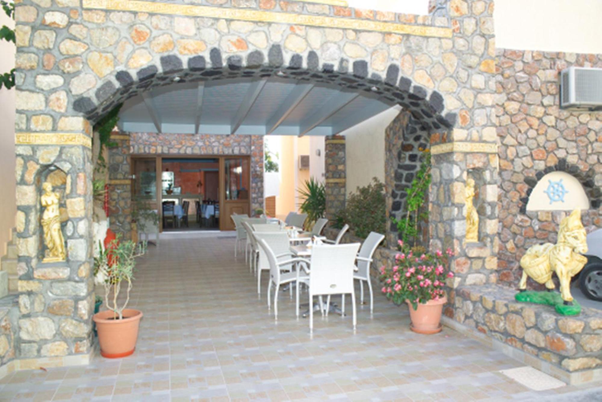 Polydefkis Hotel Kamari  Exterior photo