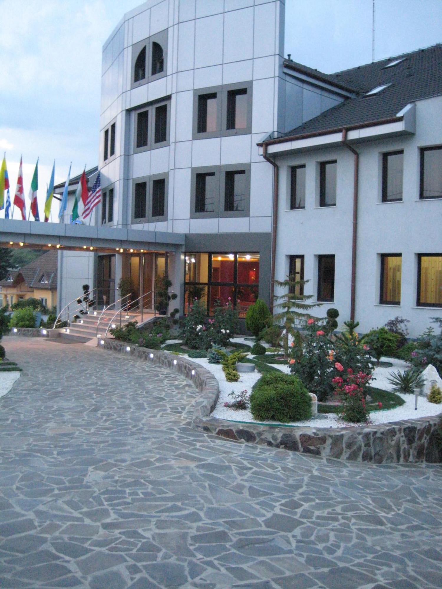 Silver Hotel Oradea Exterior photo