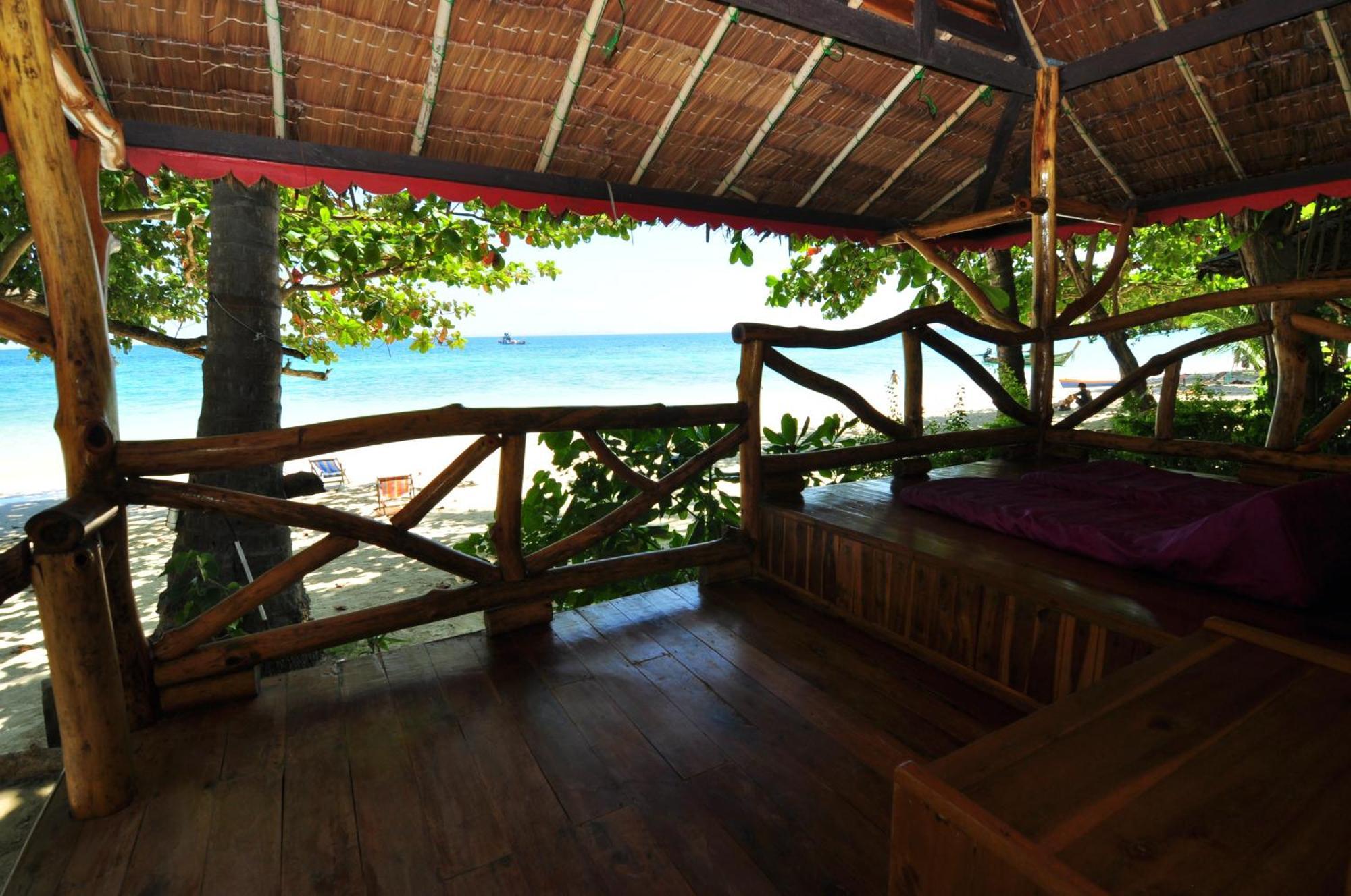 Phi Phi Relax Beach Resort Exterior photo