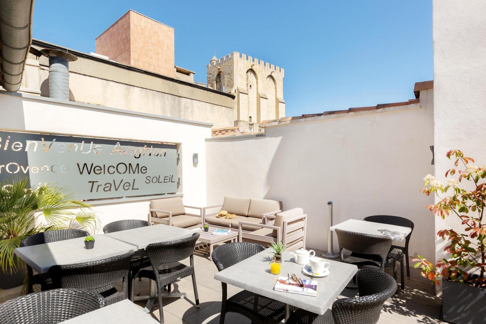 Kyriad Avignon - Palais Des Papes Exterior photo