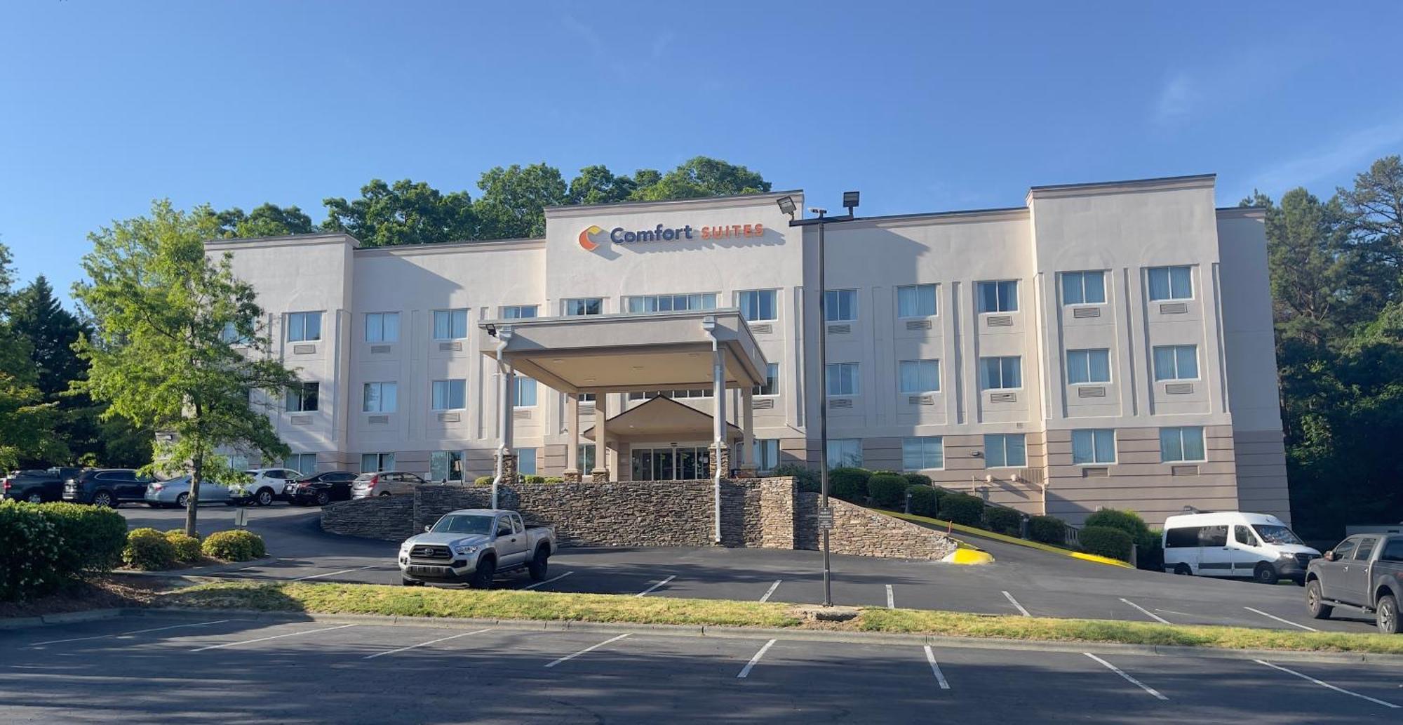 Comfort Suites Raleigh Walnut Creek Exterior photo