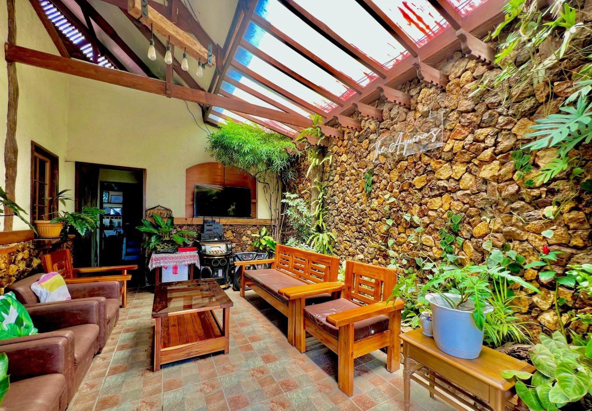 Novie'S Tourist Inn Powered By Cocotel El Nido Exterior photo