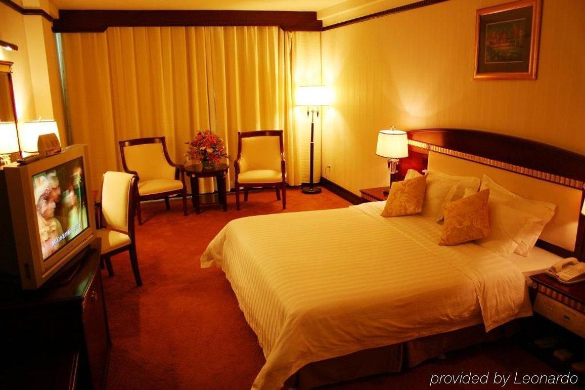 Century Palace Hotel Huizhou  Room photo