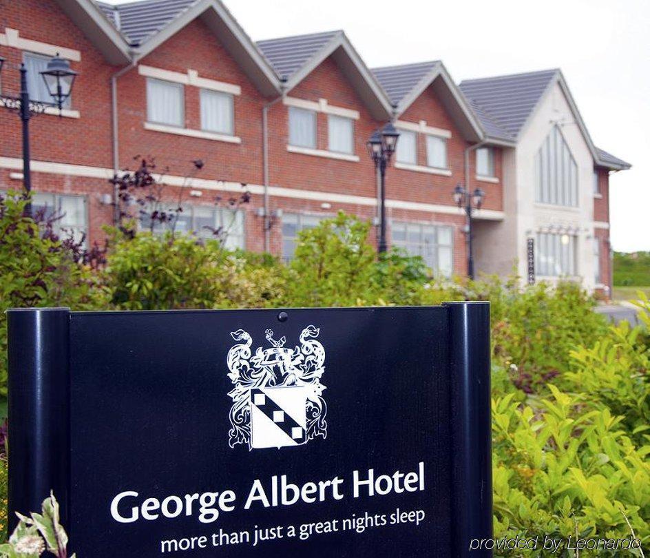 George Albert Hotel & Spa Frome Saint Quinton Exterior photo