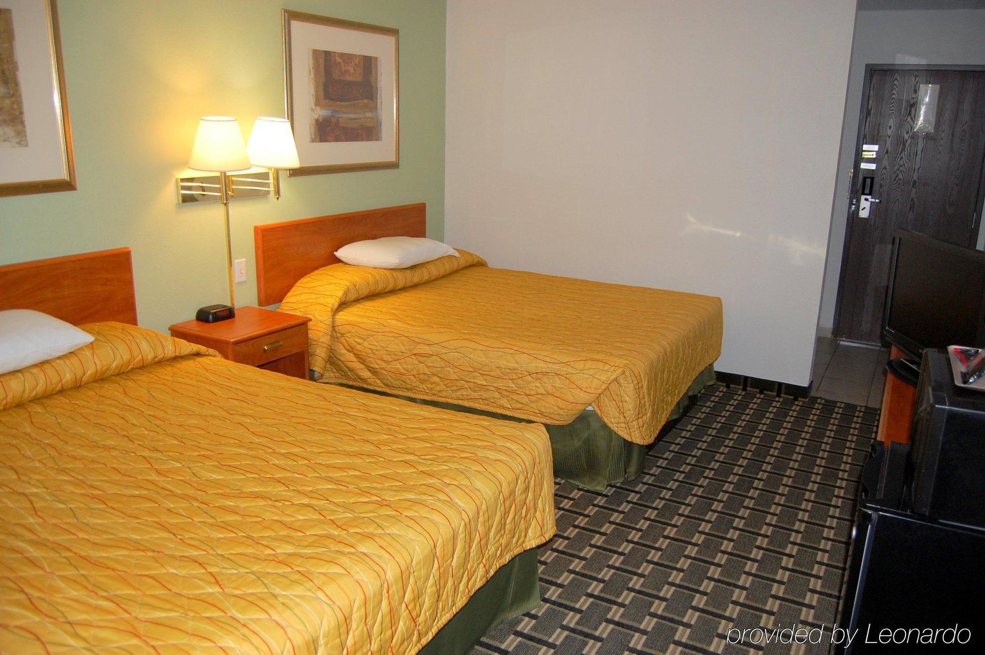 Quality Inn Great Bend Room photo