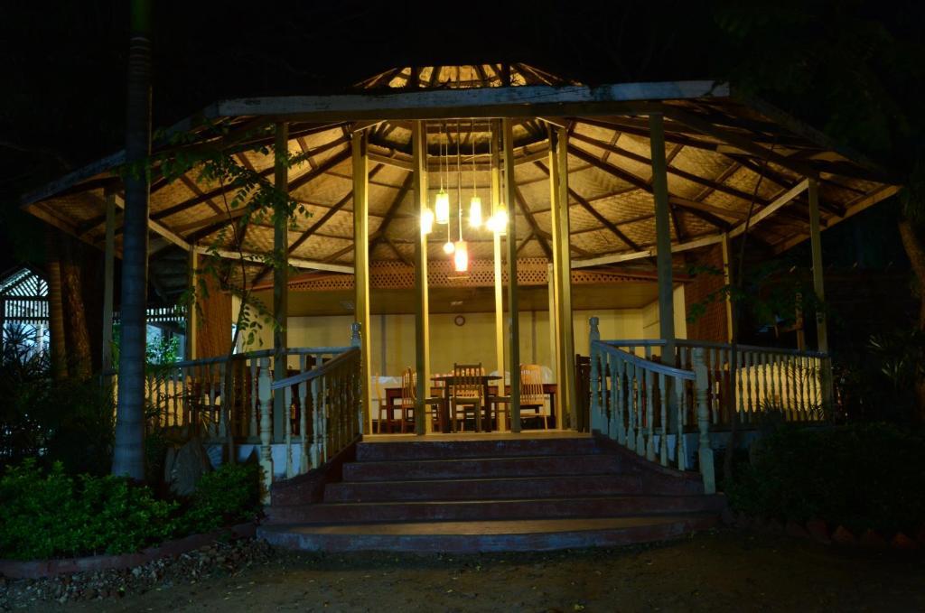 Aung Mingalar Hotel Nyaung-U Exterior photo