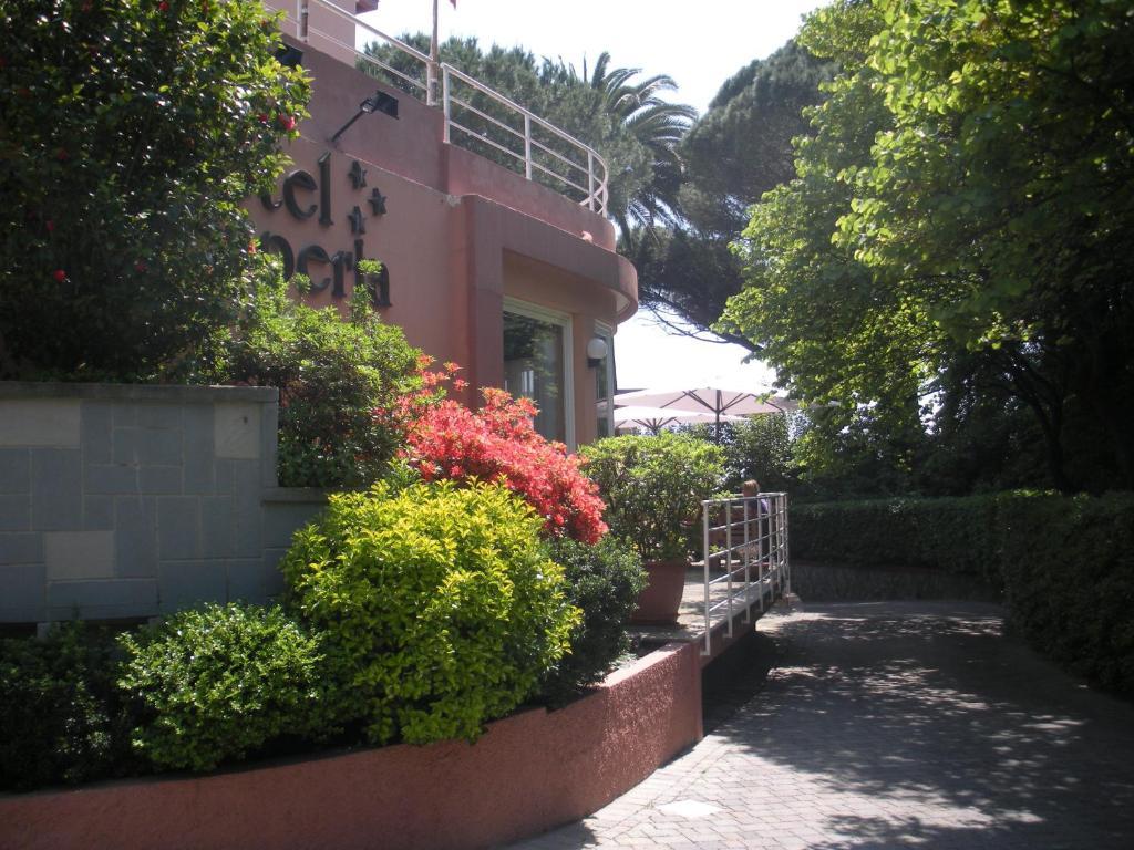 Hotel Esperia Genoa Exterior photo